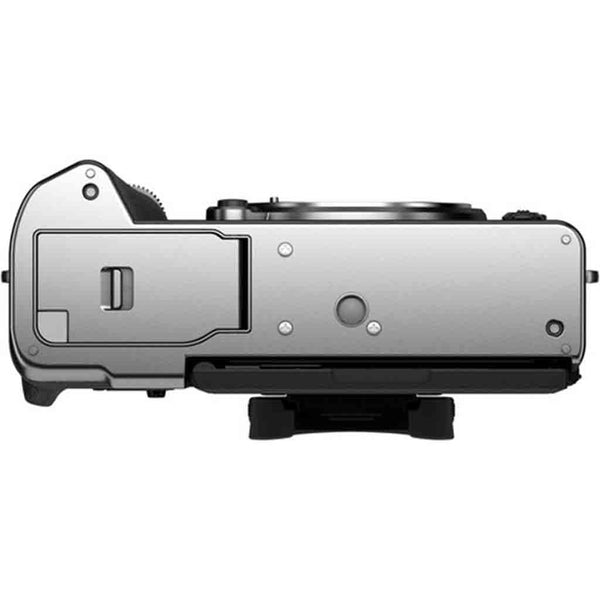 Bottom Side of the Fujifilm X-T5 18-55mm Kit Silver