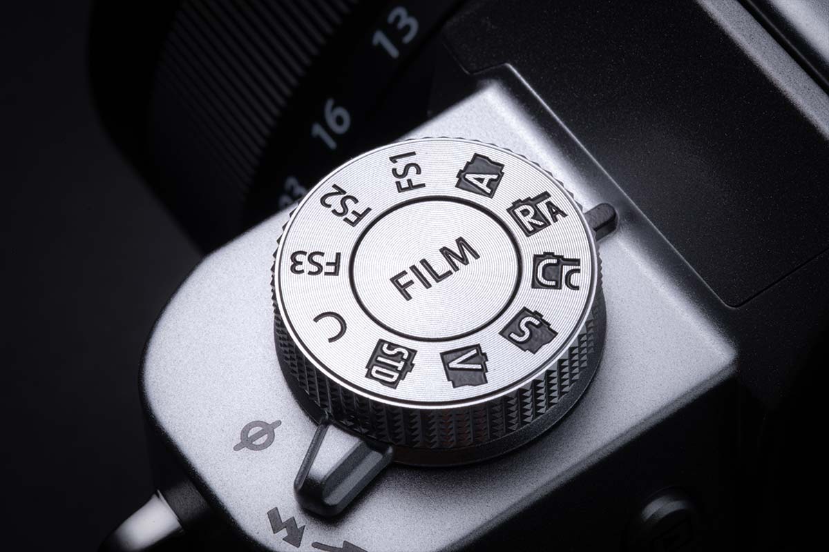 Film dial on a vintage camera with 'Film' label