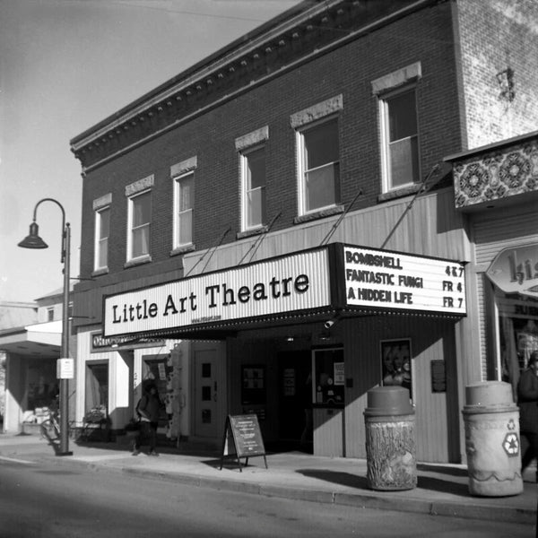 Image Sample 1 of the Film Photography Project FPP 620 Black & White Panchromatic Film ISO 100