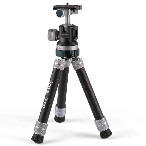 Standing Position of the Promaster 94536 iota 219 Ultralightweight Tabletop Tripod Kit Carbon Fiber