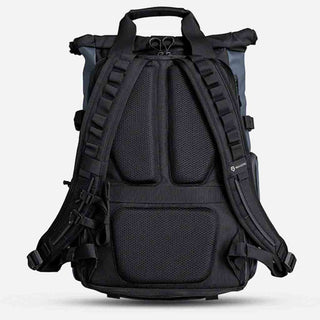 Shoulder Straps of the Wandrd Prvke 21 3.0 Aegean Blue