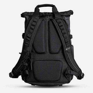 Shoulder Straps of the Wandrd Prvke 21 3.0 Black