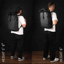 Size Demonstration of the Wandrd Prvke 31 3.0 Backpack Black