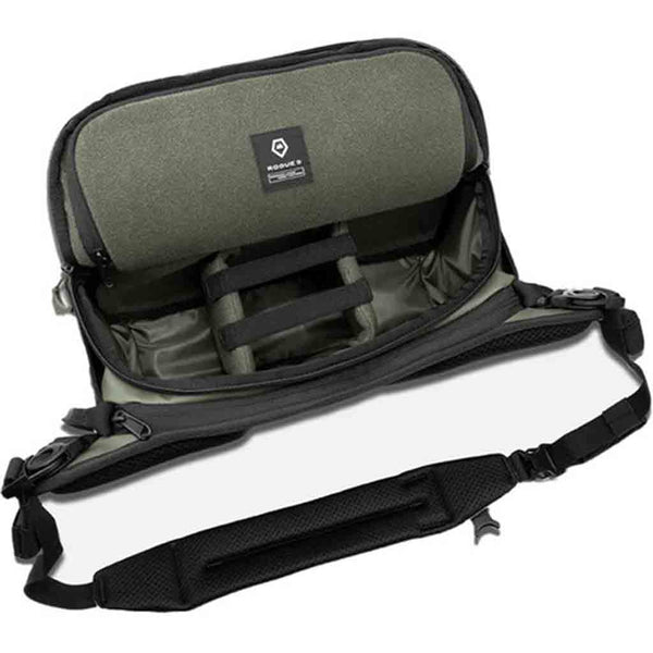 Interior of the Wandrd Rogue Sling 9L V2 Wasatch Green