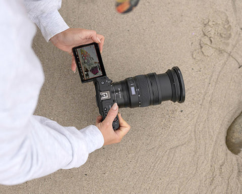 <h4>Built-in stabilization.</h4><p> Powerful built-in stabilization with any lens—up to 7.5 stops.</p>