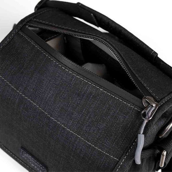 Quick Top Entry Zipper of the Promaster Blue Ridge Bag Extra Small