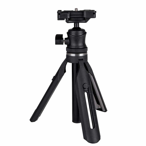 Compacted Standing Position of Promaster Hitchhiker XL Tripod