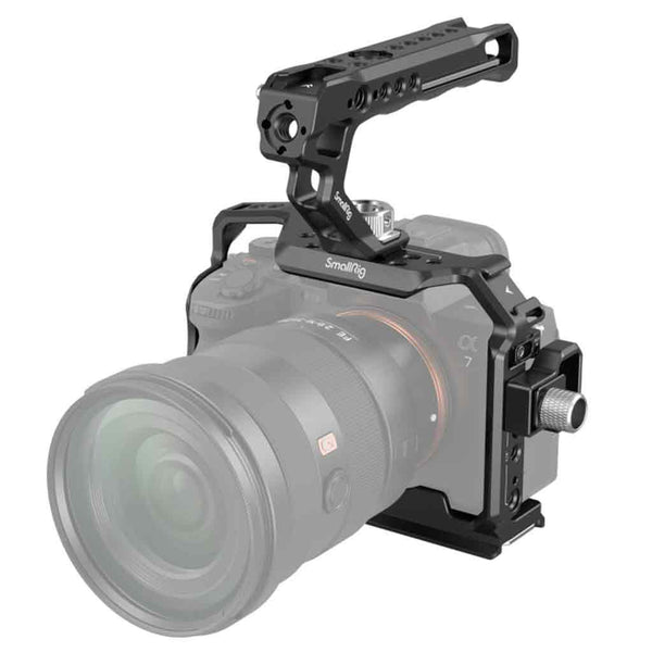 Camera Mounted with Larger Lens in the SmallRig 3668 Kit for Sony A7 IV A7S III A1