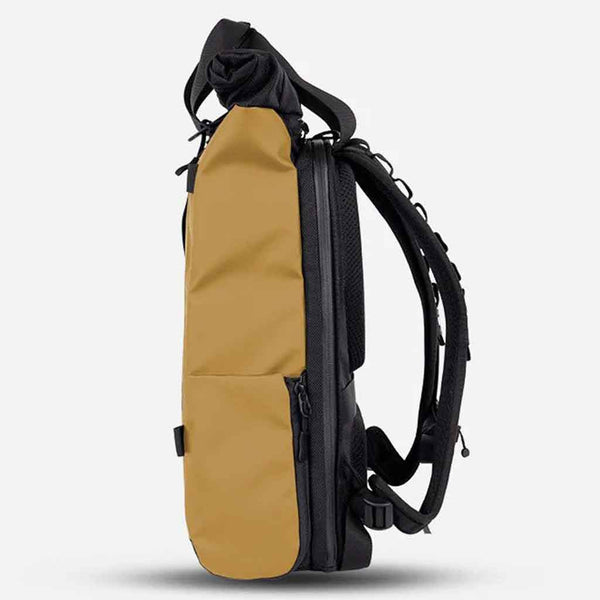 Tripod/Water Bottle Pocket of the WANDRD PRVKE Lite Dollal Yellow