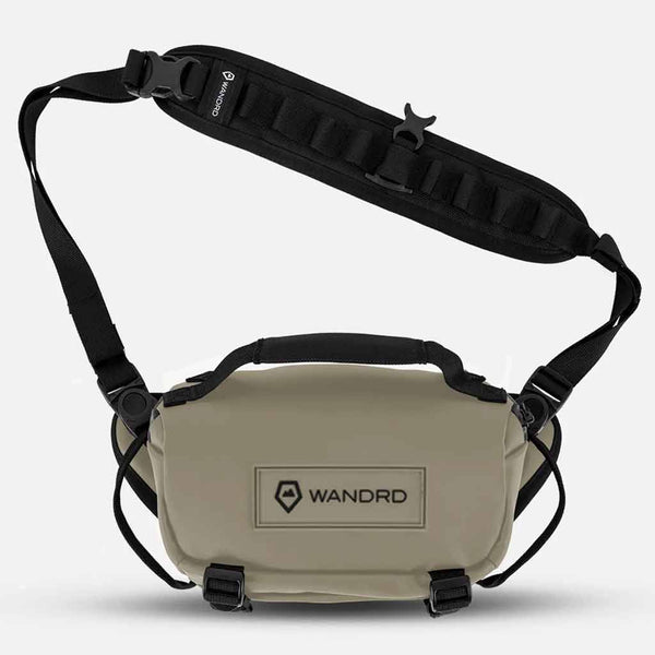 Front Side of the Wandrd Roam Sling 3L Black